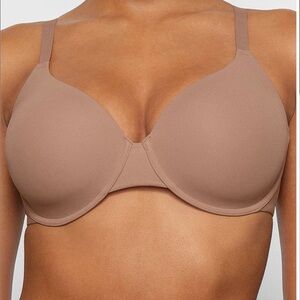 SKIMS Fits EverybodyT-Shirt Bra in Umber NWT